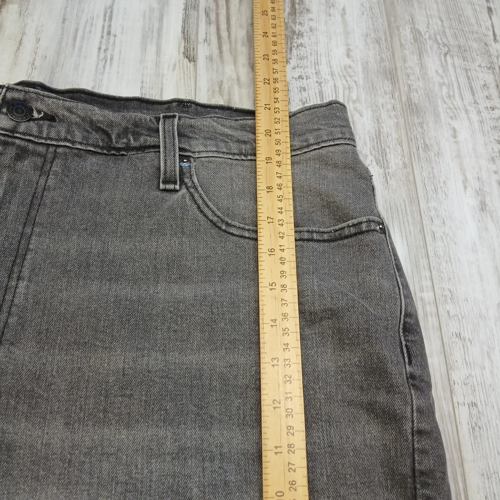 Signature by Levi Strauss Mens Gray Denim Shorts Size 38 Cotton Stretch Casual